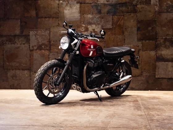 TRIUMPH STREET TWIN TRIUMPH STREET TWIN